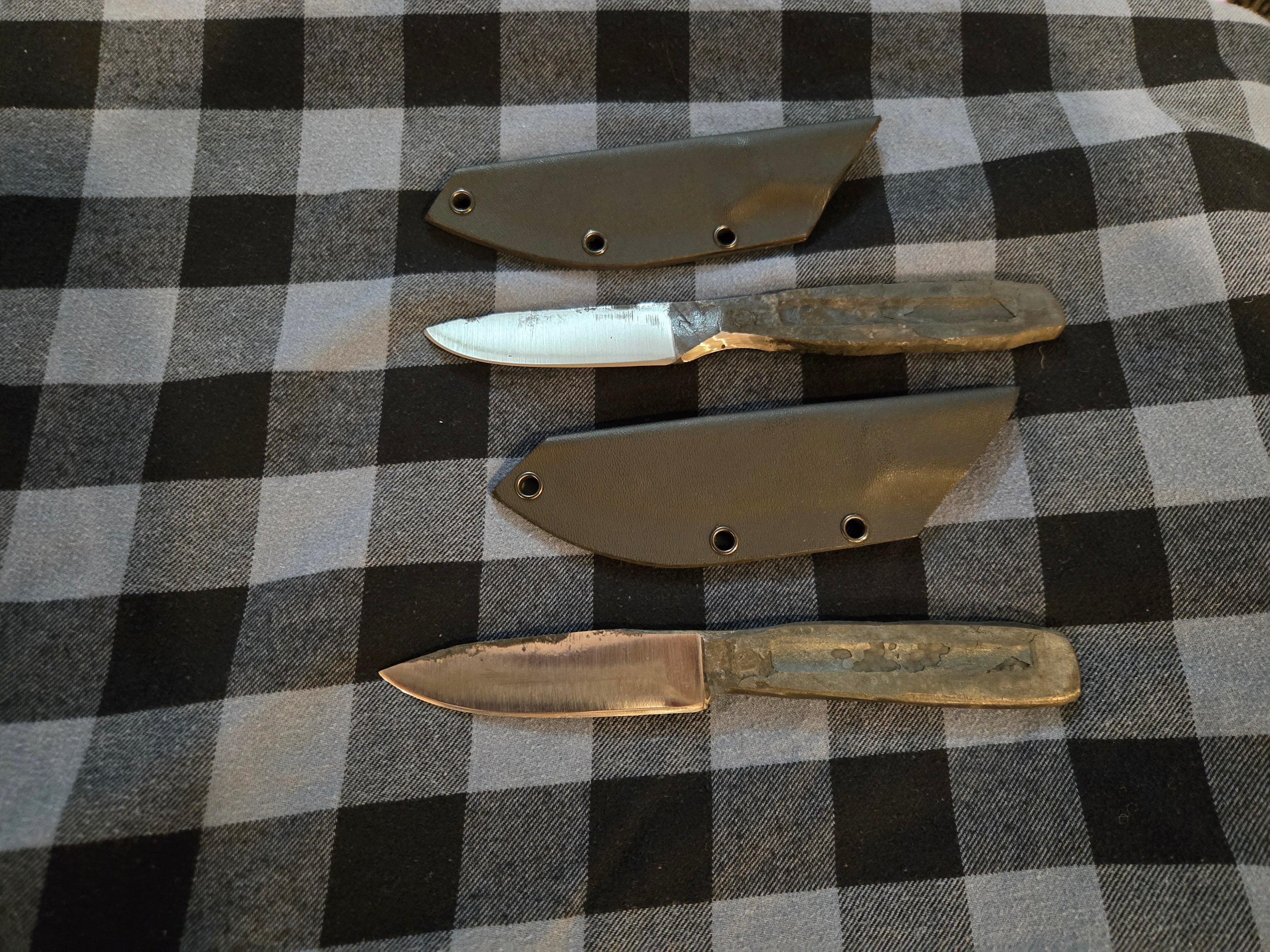Integral handle knives